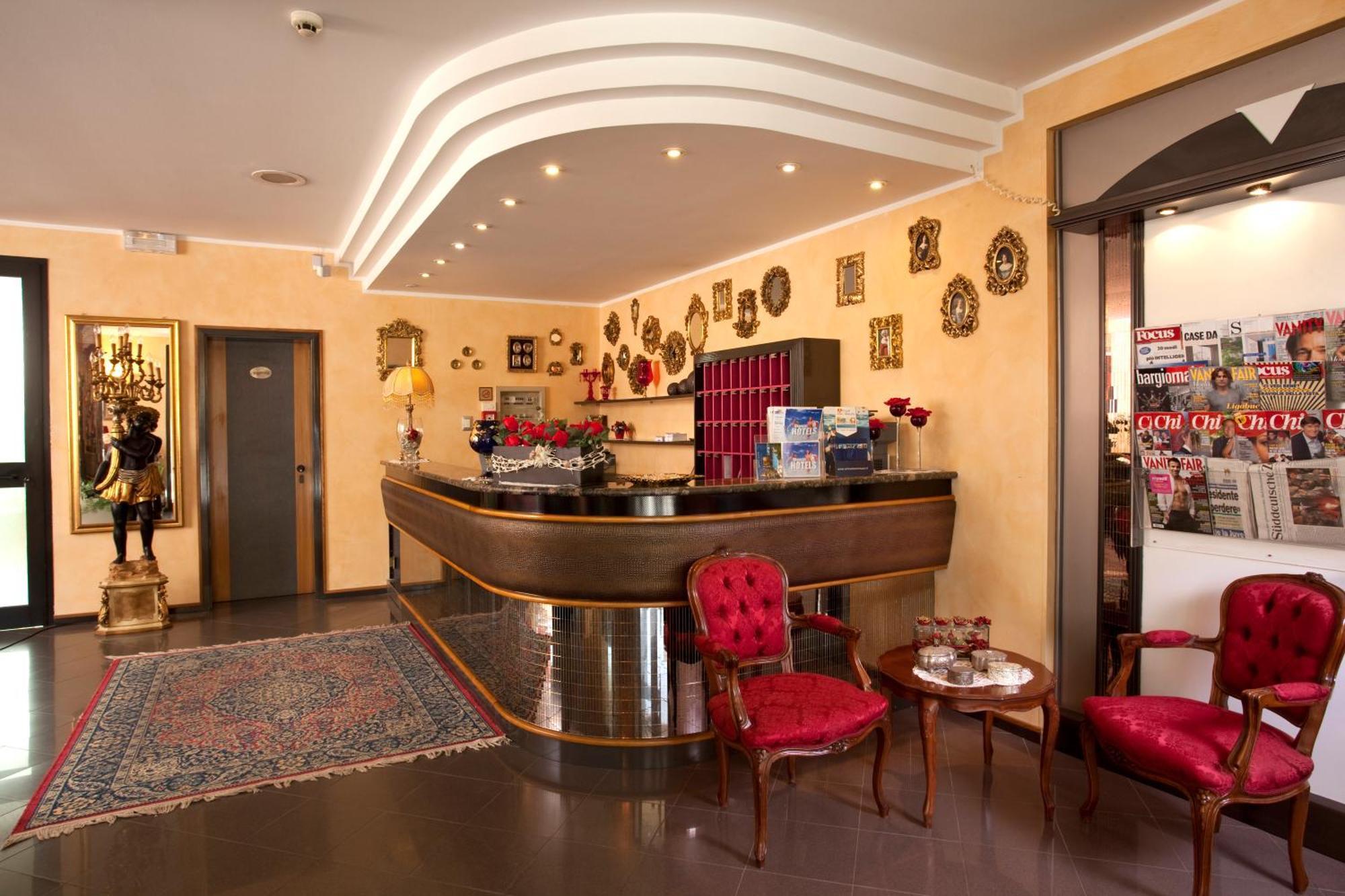 Hotel Capitol San Mauro Mare Exteriér fotografie